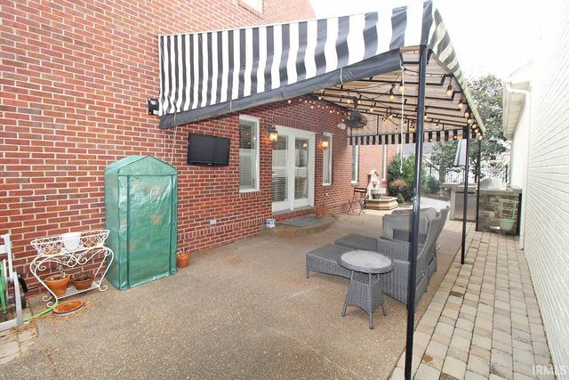 1512 Victoria Green Boulevard, Evansville, IN 47715