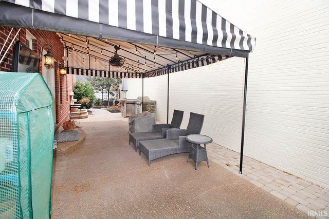 1512 Victoria Green Boulevard, Evansville, IN 47715