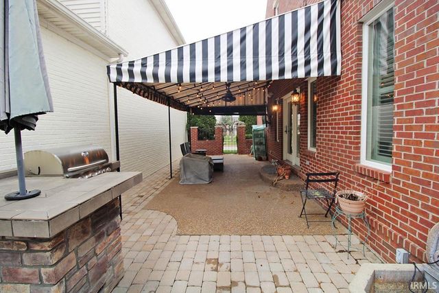 1512 Victoria Green Boulevard, Evansville, IN 47715