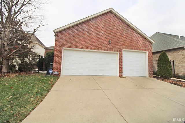 1512 Victoria Green Boulevard, Evansville, IN 47715