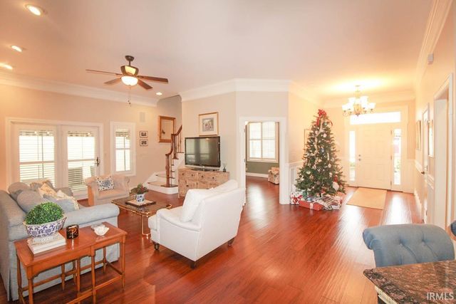 1512 Victoria Green Boulevard, Evansville, IN 47715