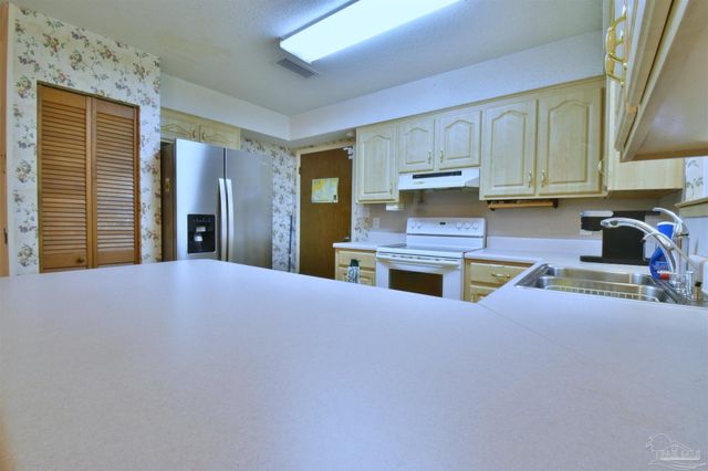 7016 Esther St, Pensacola, FL 32506