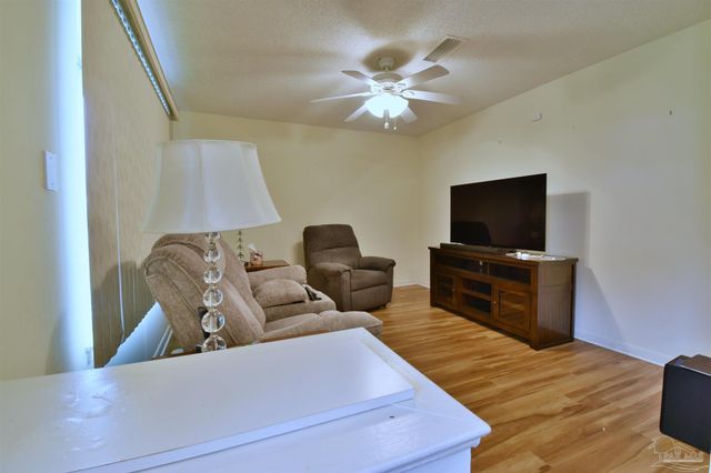 7016 Esther St, Pensacola, FL 32506