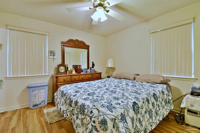 7016 Esther St, Pensacola, FL 32506