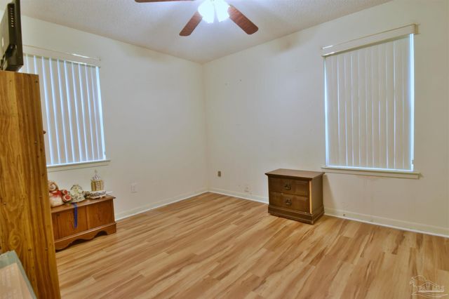 7016 Esther St, Pensacola, FL 32506