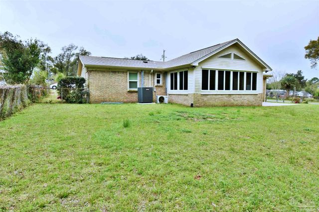 7016 Esther St, Pensacola, FL 32506