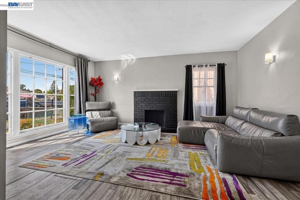 Image 10 of property listing at 1163 85Th Ave, Oakland, CA 94621
