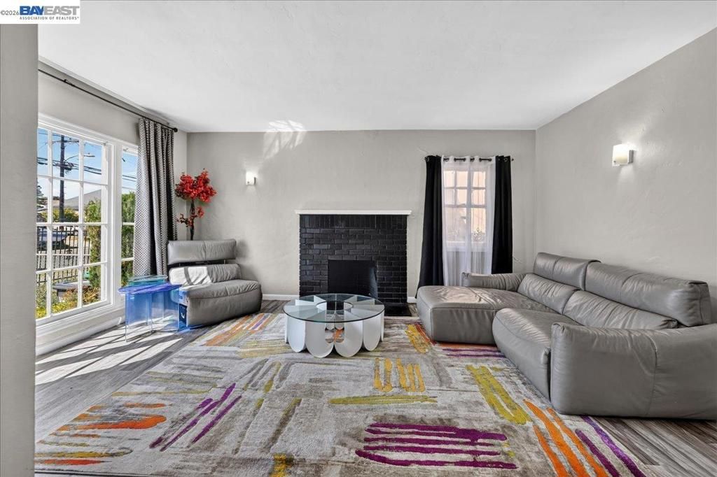 Image 11 of property listing at 1163 85Th Ave, Oakland, CA 94621