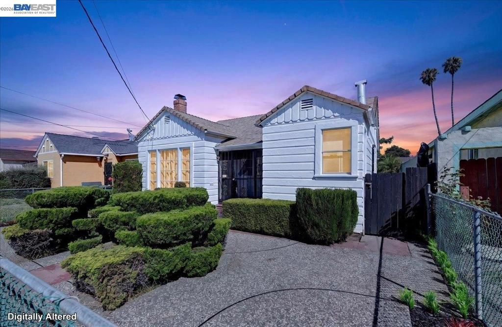 Image 3 of property listing at 1163 85Th Ave, Oakland, CA 94621