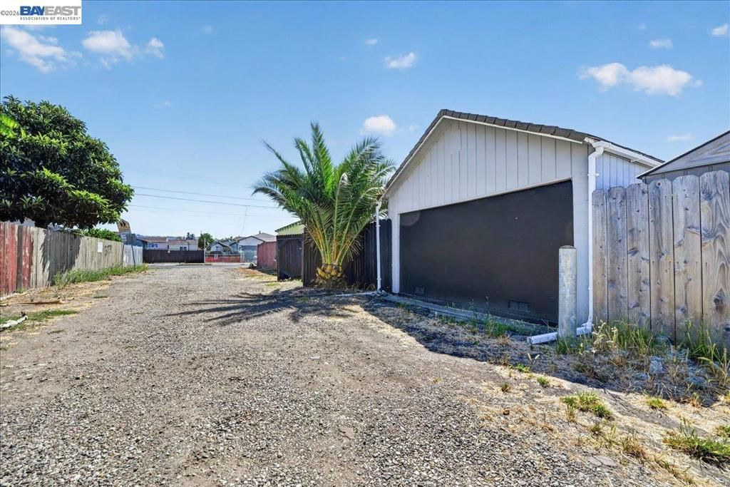 Image 59 of property listing at 1163 85Th Ave, Oakland, CA 94621