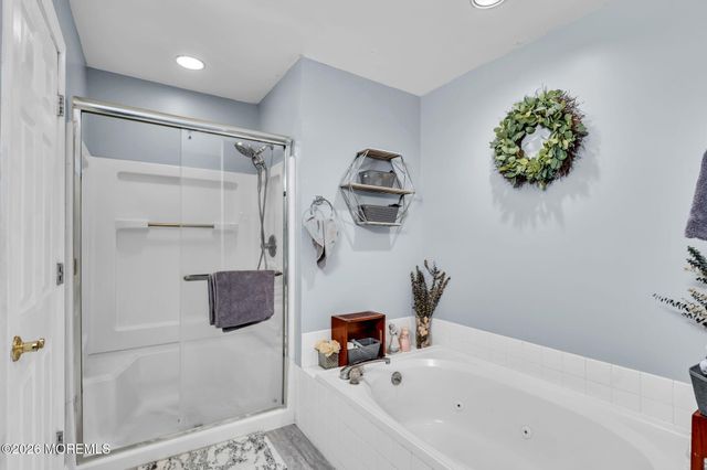 392 Begonia Court 3902, Toms River, NJ 08753