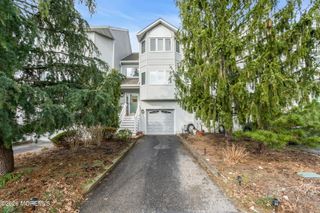 392 Begonia Court 3902, Toms River, NJ 08753