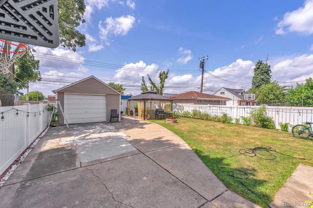 4061 Calhoun Street, Dearborn, MI 48126