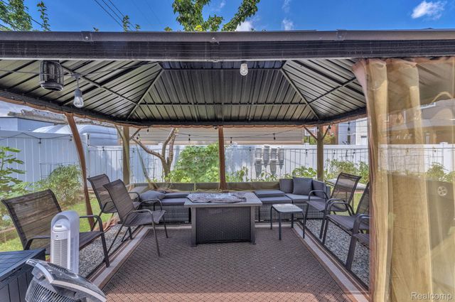 4061 Calhoun Street, Dearborn, MI 48126