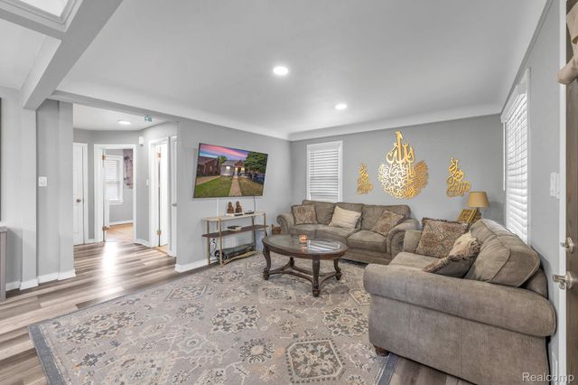 4061 Calhoun Street, Dearborn, MI 48126