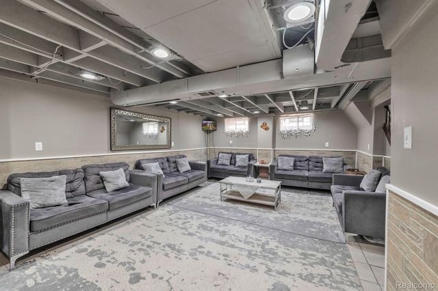 4061 Calhoun Street, Dearborn, MI 48126