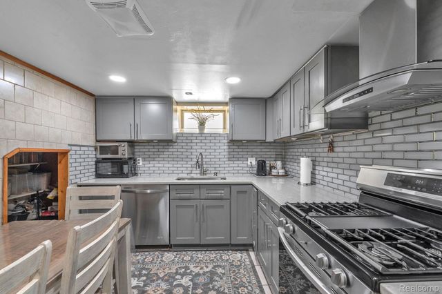 4061 Calhoun Street, Dearborn, MI 48126