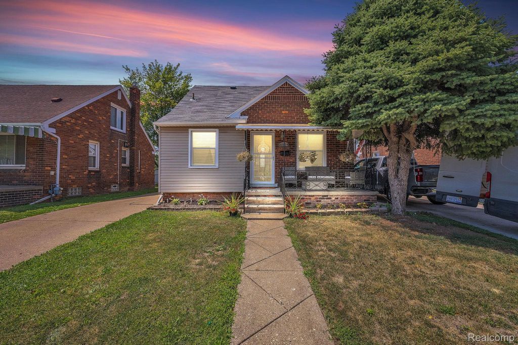 4061 Calhoun Street, Dearborn, MI 48126