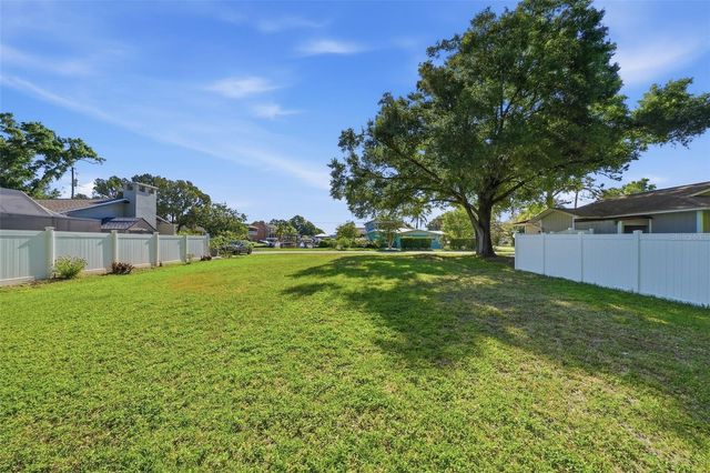 10 FRESHWATER DRIVE, Palm Harbor, FL 34684