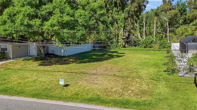 10 FRESHWATER DRIVE, Palm Harbor, FL 34684