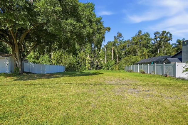 10 FRESHWATER DRIVE, Palm Harbor, FL 34684