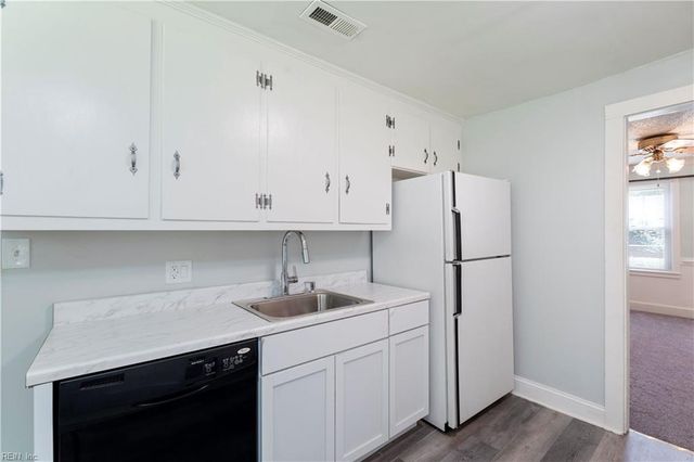 41 Irwin ST, Portsmouth, VA 23702