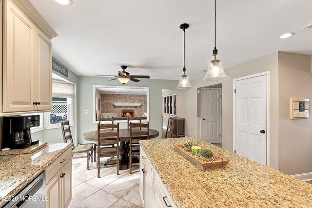 11 Sir Paul Court, Middletown, NJ 07748
