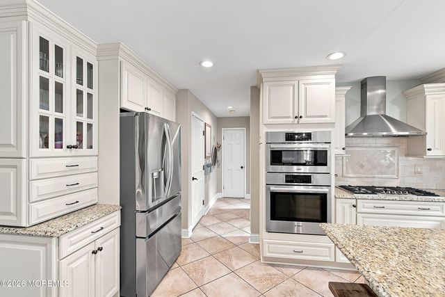 11 Sir Paul Court, Middletown, NJ 07748