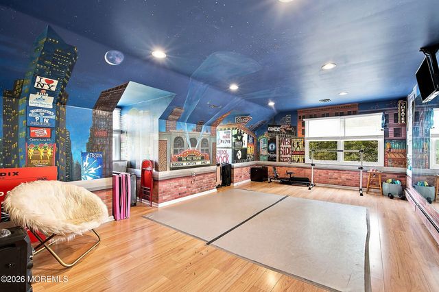 11 Sir Paul Court, Middletown, NJ 07748