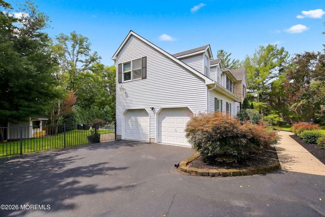 11 Sir Paul Court, Middletown, NJ 07748