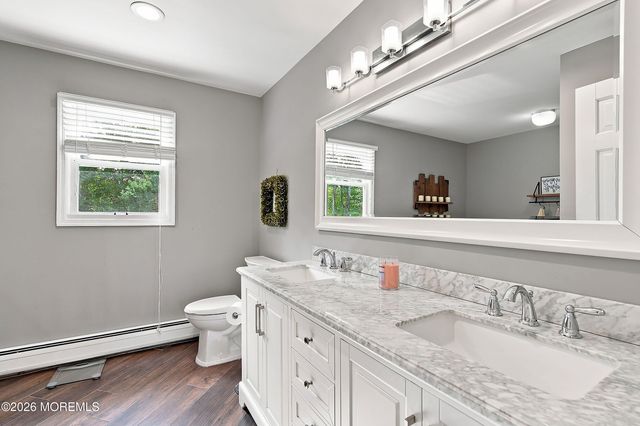 11 Sir Paul Court, Middletown, NJ 07748