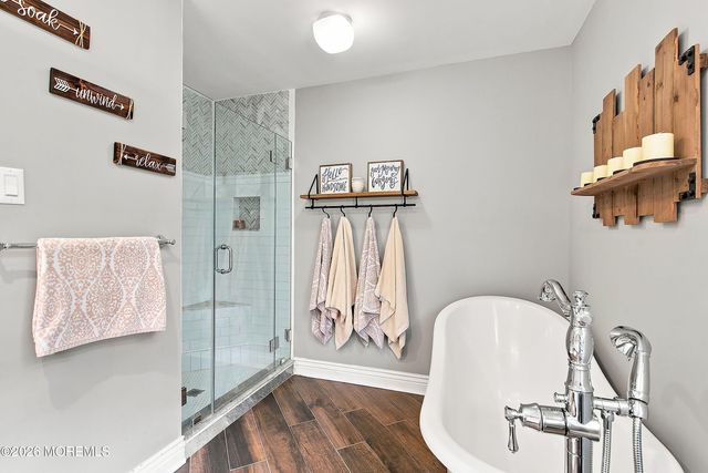 11 Sir Paul Court, Middletown, NJ 07748