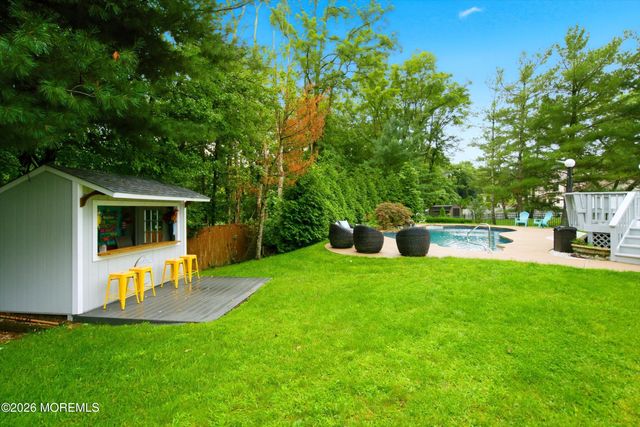 11 Sir Paul Court, Middletown, NJ 07748