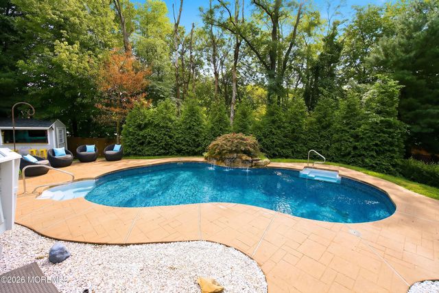 11 Sir Paul Court, Middletown, NJ 07748