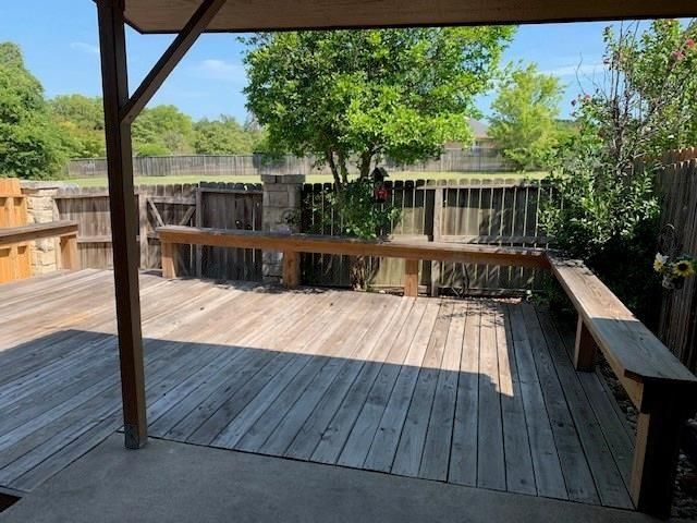 1922 20th Street, Huntsville, TX 77340