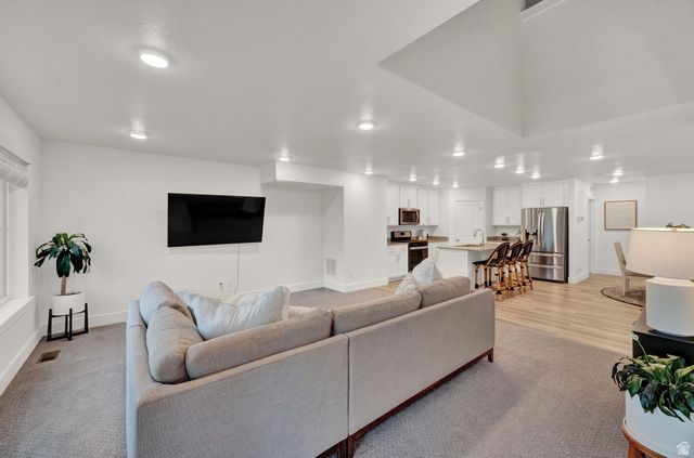 3078 N BEND LN, Layton, UT 84040