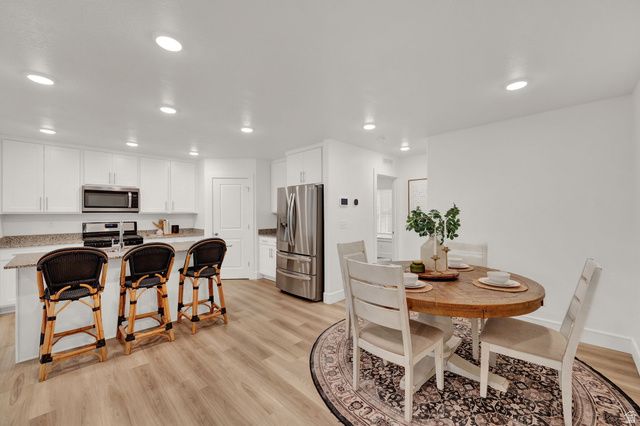 3078 N BEND LN, Layton, UT 84040