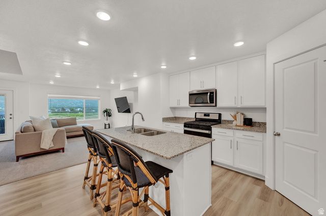 3078 N BEND LN, Layton, UT 84040
