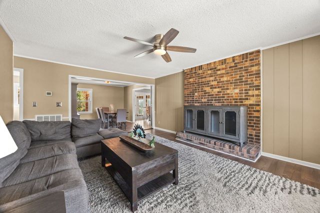 123 Quail Dr, Lawrenceburg, TN 38464