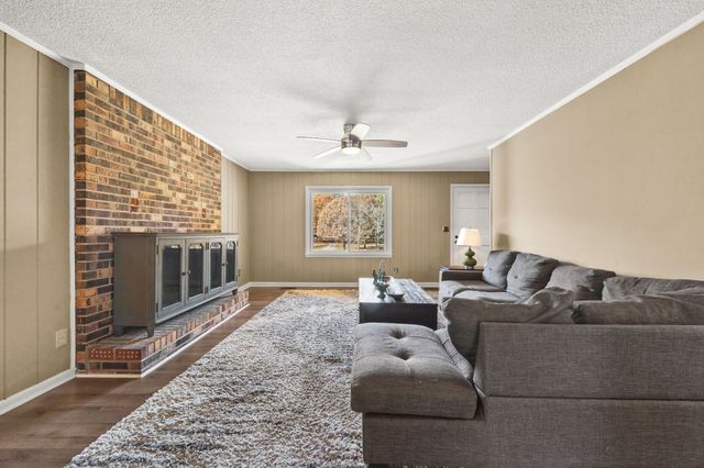 123 Quail Dr, Lawrenceburg, TN 38464