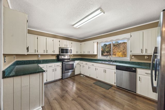 123 Quail Dr, Lawrenceburg, TN 38464