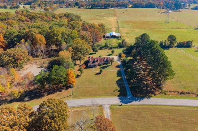 123 Quail Dr, Lawrenceburg, TN 38464