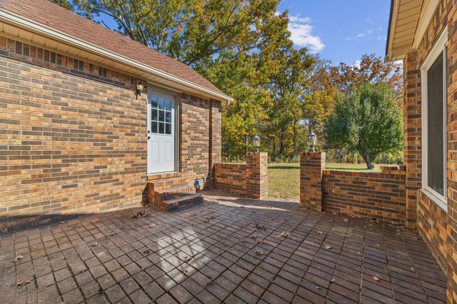 123 Quail Dr, Lawrenceburg, TN 38464