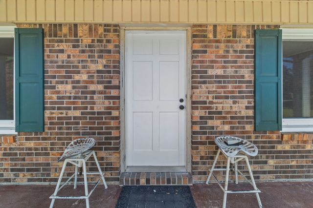 123 Quail Dr, Lawrenceburg, TN 38464