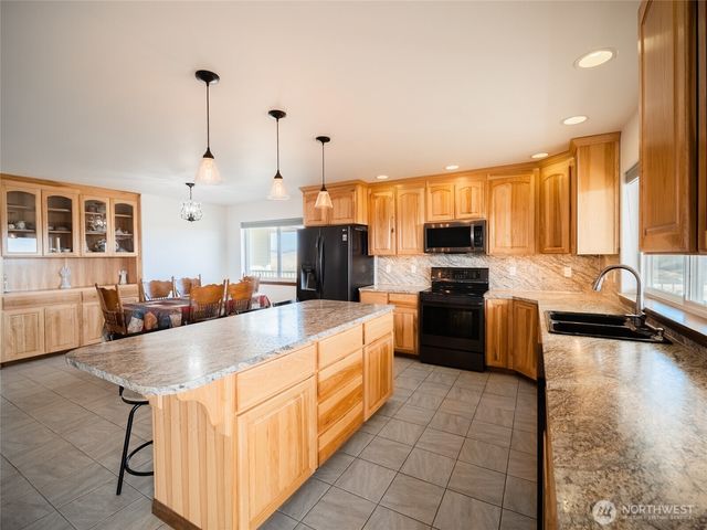 23201 Road 12 NW, Quincy, WA 98848