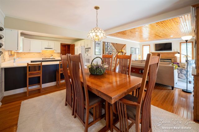 8717 River Oaks Circle, Greenville, MI 48838
