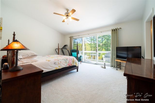 8717 River Oaks Circle, Greenville, MI 48838