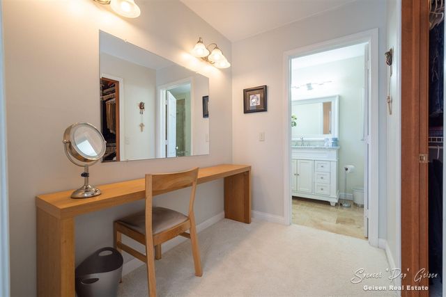 8717 River Oaks Circle, Greenville, MI 48838
