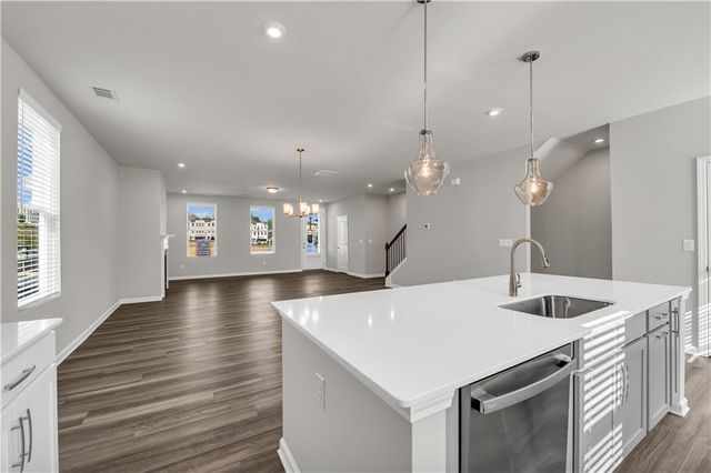 2713 Creek View Terrace NW, Atlanta, GA 30318