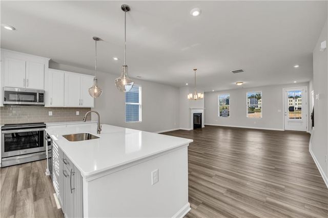 2713 Creek View Terrace NW, Atlanta, GA 30318